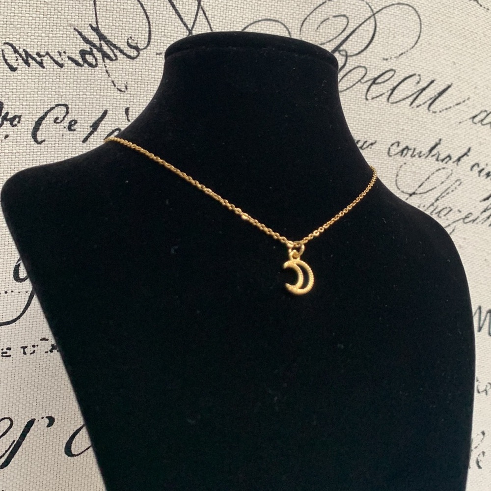 BRAND NEW Gold Celestial Moon Necklace - Picture 2 of 6